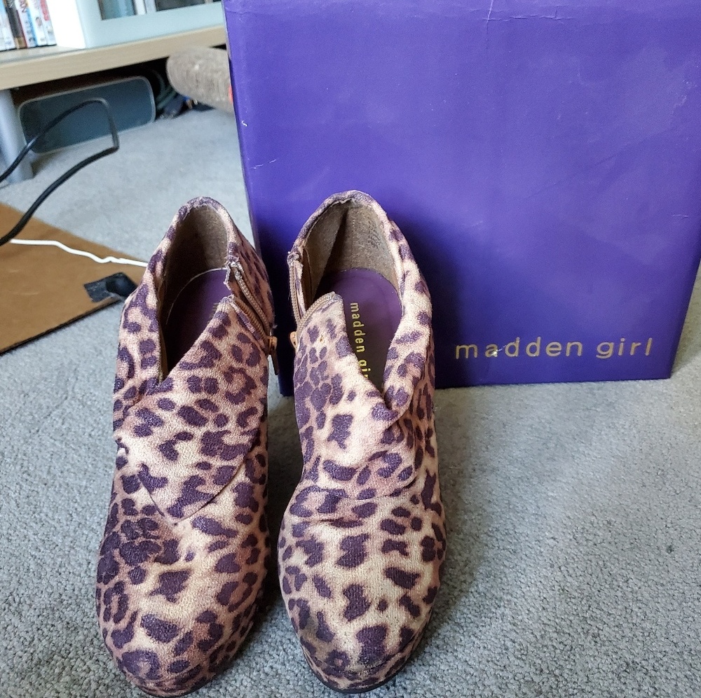 Madden Girl Leopard Print wedges